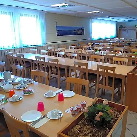 מלון Jugendtours-feriendorf Ummanz