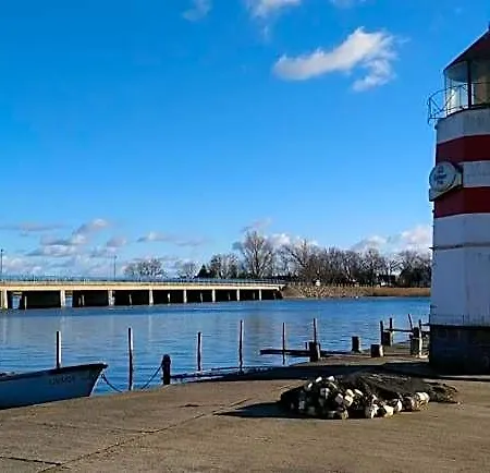 Jugendtours-feriendorf Ummanz מלון Gingst