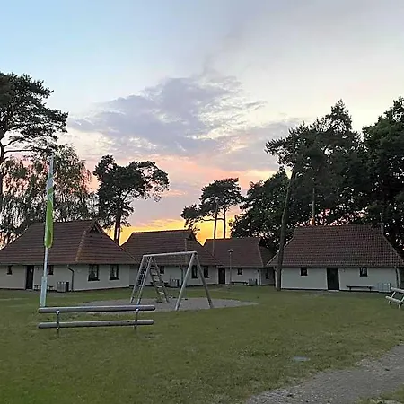 Hotel Jugendtours-feriendorf Ummanz